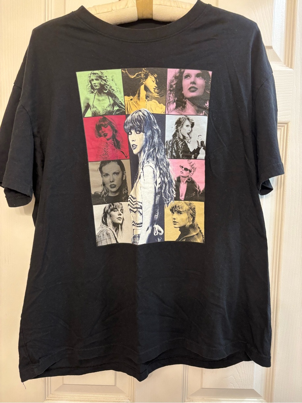 Taylor Swift the Eras black official concert T-shirt size Xlarge🎤❤️